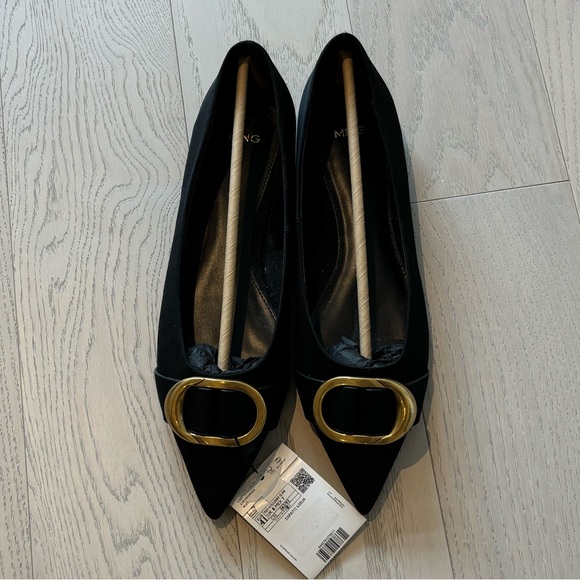 Black suede flats with gold buckle - Picture 1 of 4